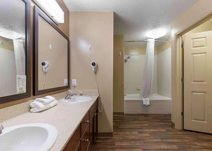 Extended America - - Midtown 2*