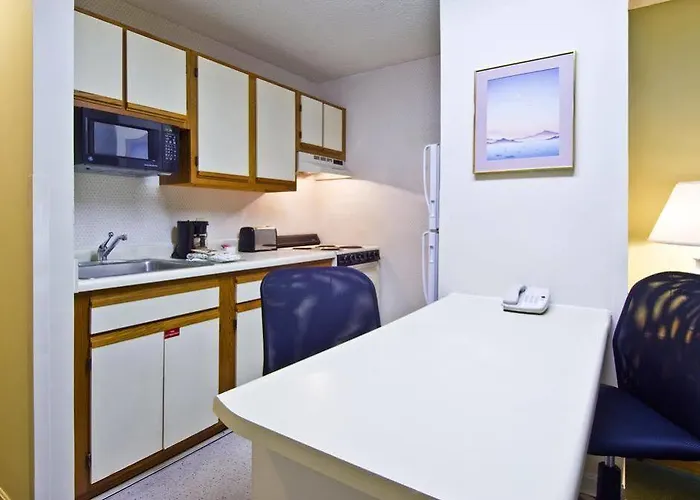 Extended America - - Midtown Hotel